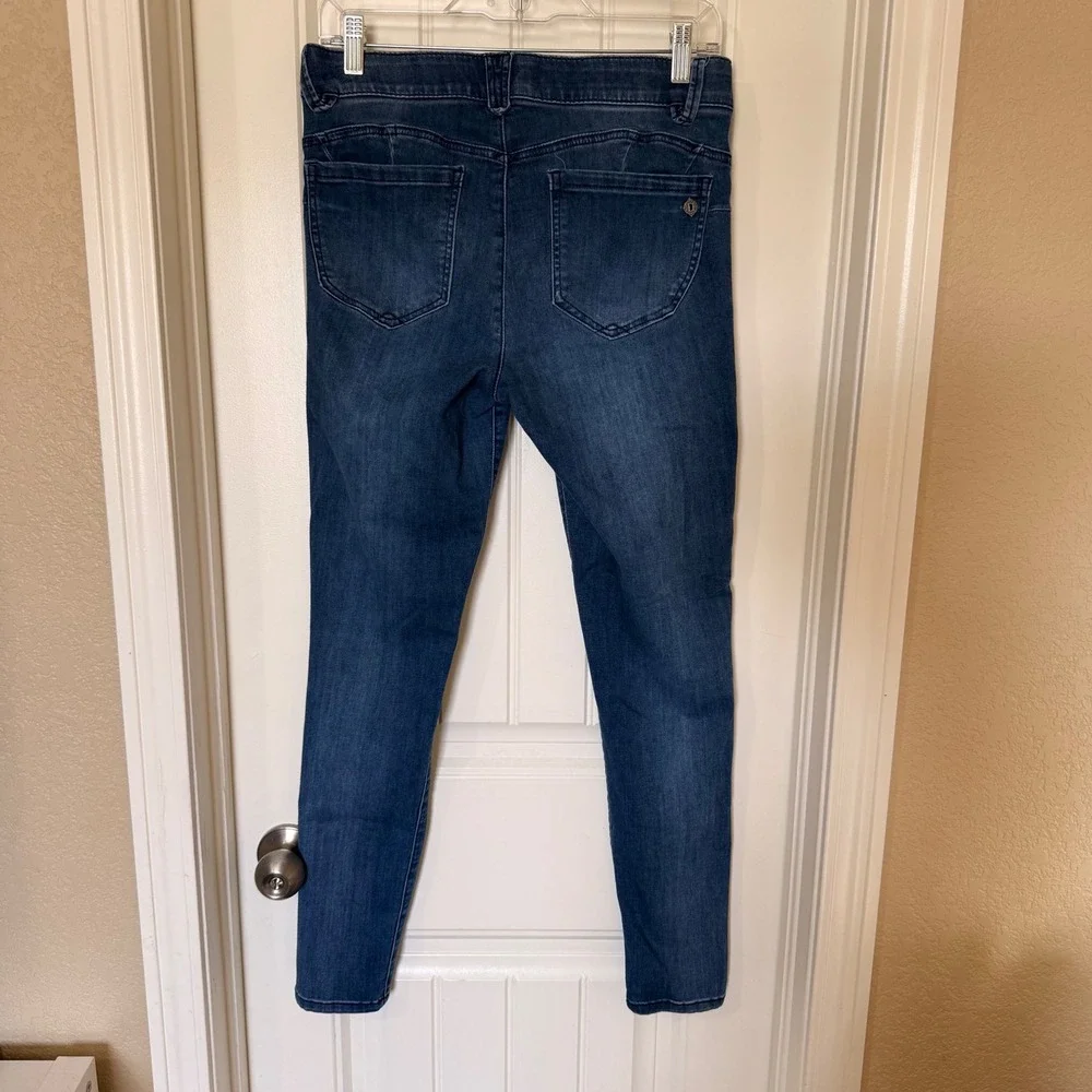 Democracy Ab'solution Skinny Jeans‎ Women 8 Blue Excellent Distressed Mid Rise